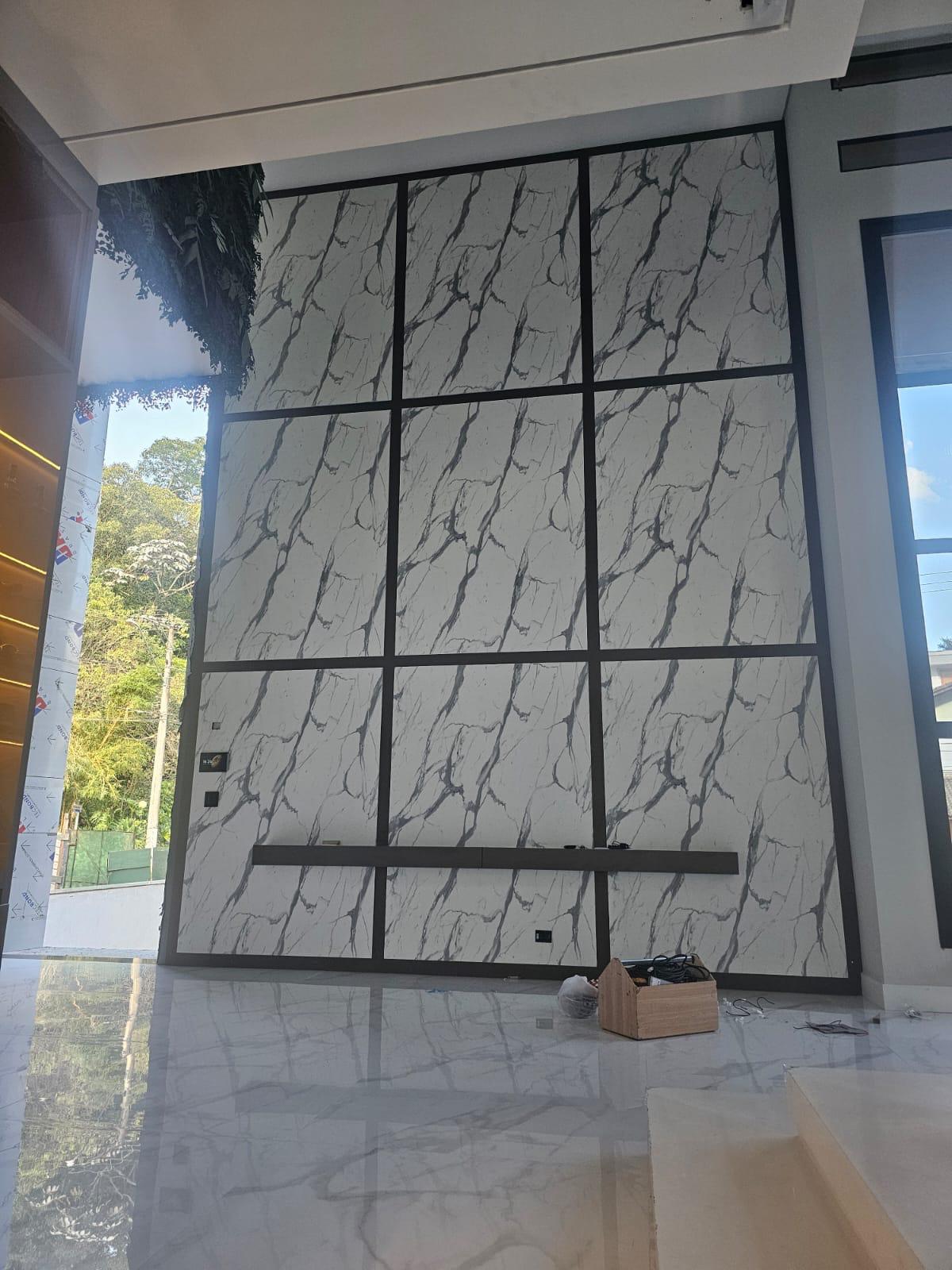 Statement Marble Wall